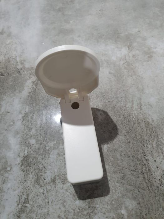 Uchwyt ścienny biały