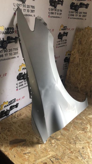 Продам правое крыло toyota camry 70