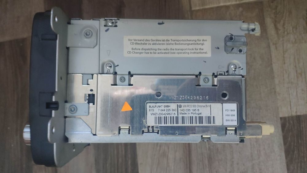 Магнітола Blaupunkt на Volkswagen VAG Touran