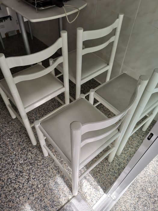 4 cadeiras brancas madeira