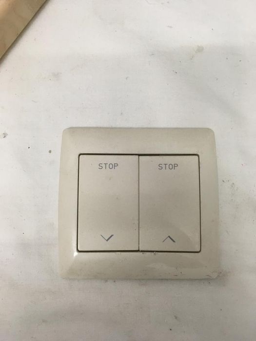 100 Espelhos Efapel de interruptores para casa