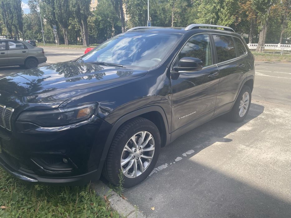 Продам власний Jeep Cherokee 2019 року