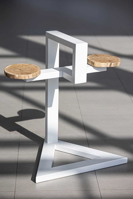 Loft dębowy kwietnik