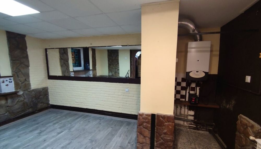 Продаж приміщення в центрі вул. Валова