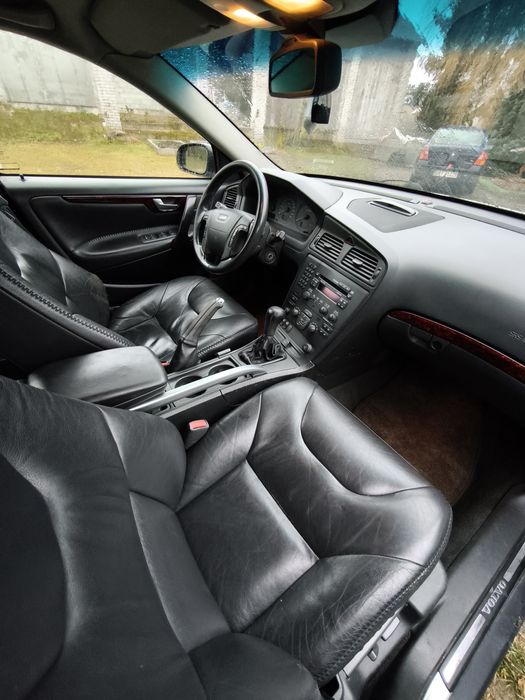 Volvo XC70 2.4T 200KM 01r.