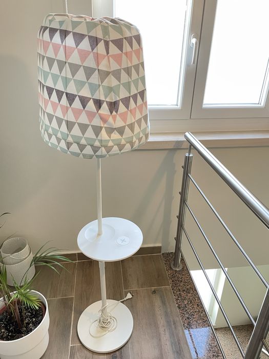 Candeeiro VARV Ikea , ajustavel e c/carregamento513747873253959681
