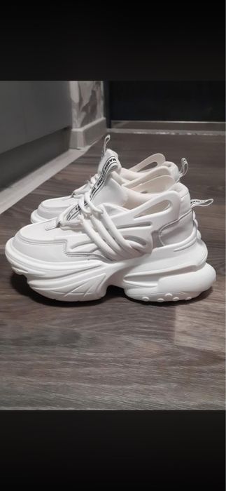 Кросівки 36 розмір 23,5 см