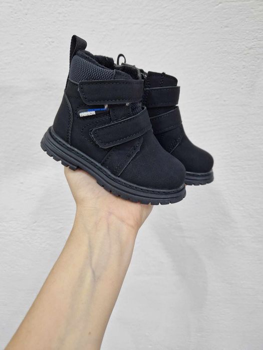 Nowe ocieplane buty zimowe kozaki chłopięce czarne botki r. 20 (13 cm)