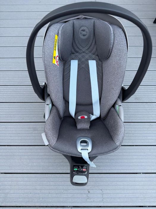 Fotelik z bazą Cybex uzywany jak nowy
