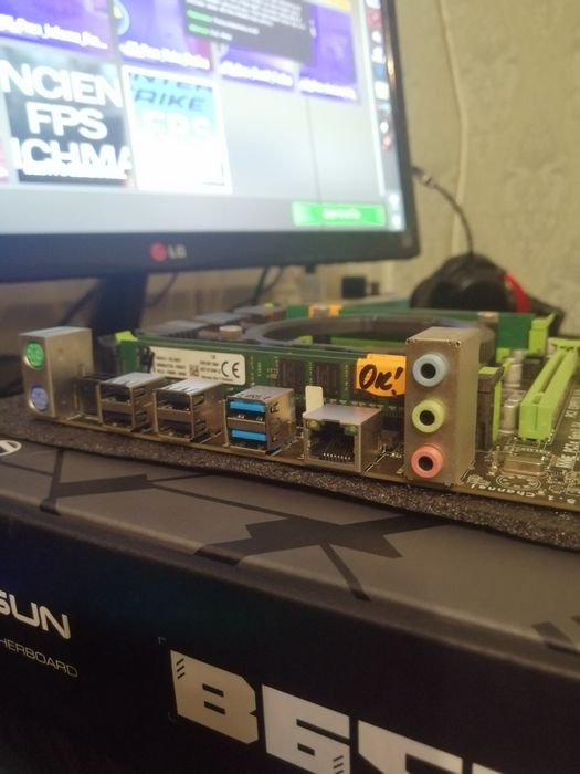 Продам мощный игровой комплект xeon e5 2689, 16gb Ram + видеокарта