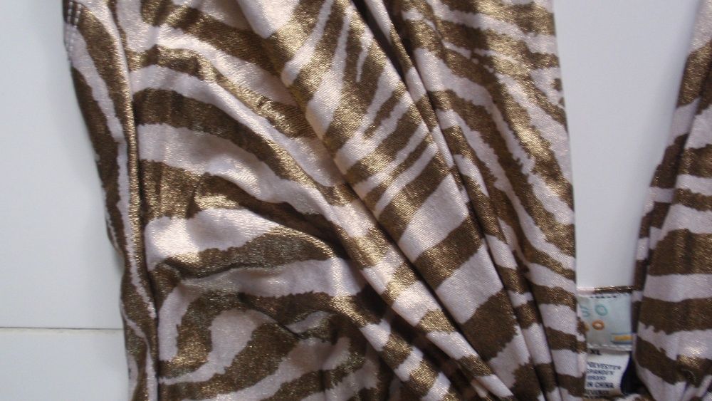 Elegancka bluzeczka bez pleców w rozm. 40, USA !