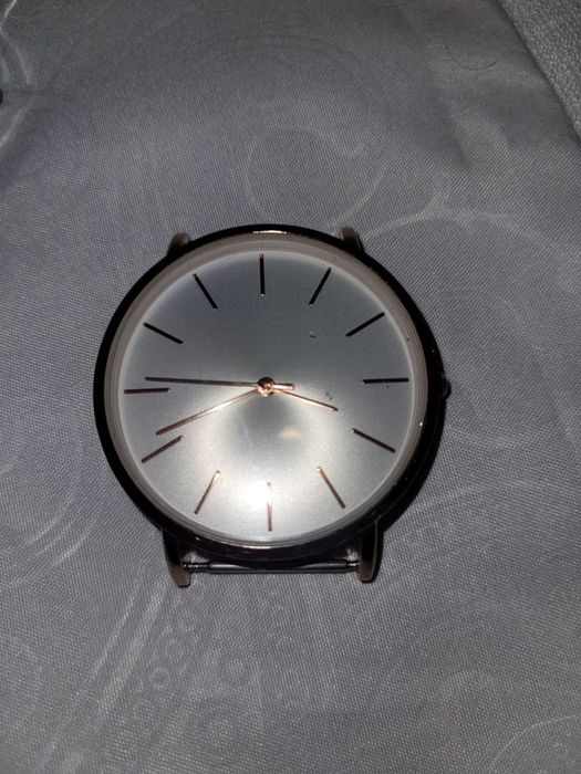 Часы женские наручные кварцевые