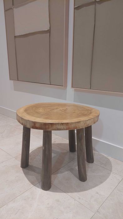 Mesa de apoio da AREA STORE - Teca natural