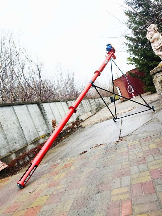 Шнековый погрузчик. Транспортер для зерна. Шнек, конвеєр, навантажувач