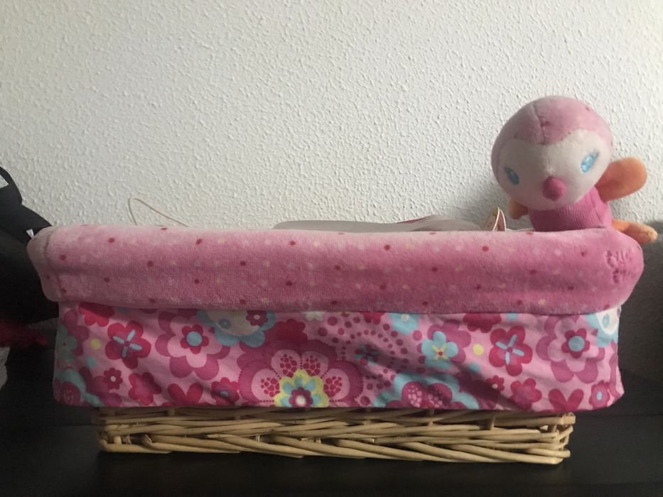 Edredão, proteção lateral, almofada, muda fraldas, cesto da Tuc Tuc