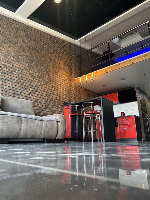 Сдаю 2эт.кв.в стиле ЛОФТ посуточно и почасово. М.Холодная гора. Класс