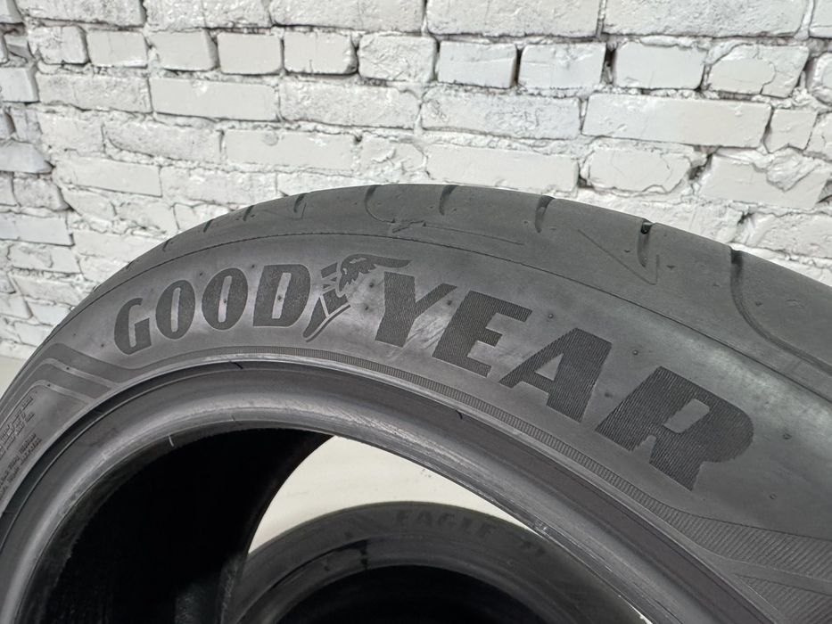 Літні шини Goodyear 245/45 R18
