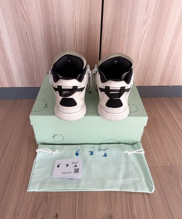 Off White Sponge Mud, Out Of Office, Be right back, Lanvin