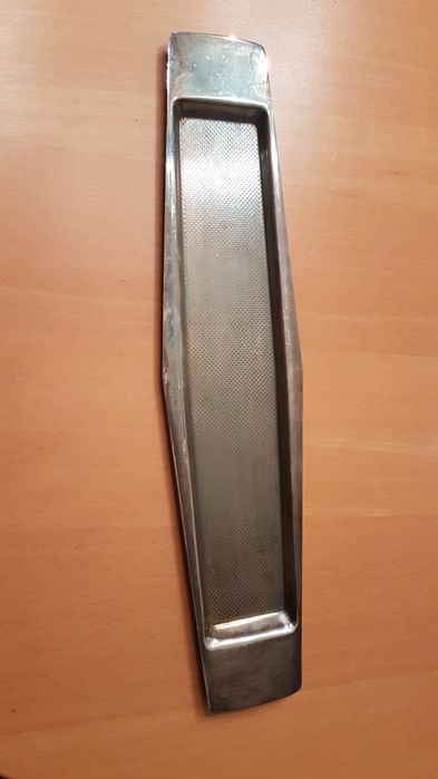 Patera posrebrzana na kieliszki z okresu Prlu