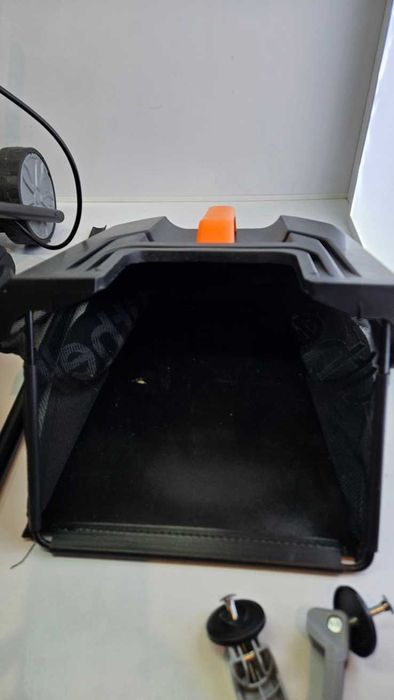 Kosiarka akumulatorowa szerokość cięcia 33 cm, do 200 m2