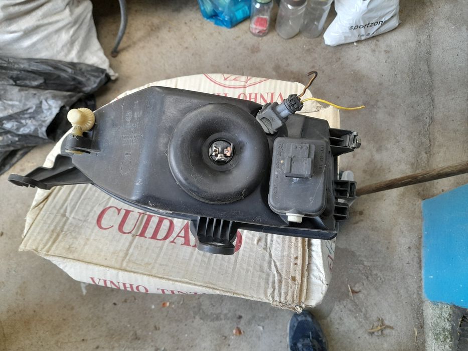 Faróis frente fiat palio