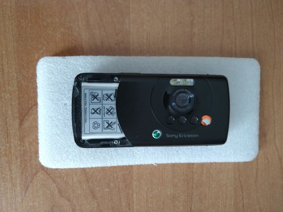 Sony Ericsson T630 Sony Ericsson W810