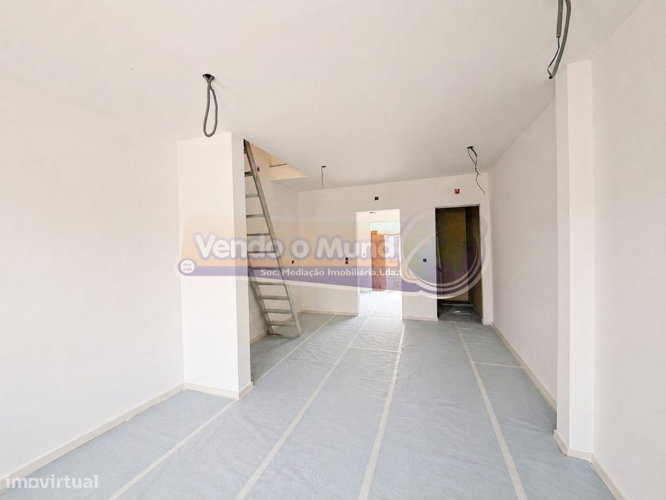 Moradia T1 em Benavente (B697)