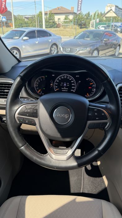 Jeep Grand Cherokee Джип Гранд Чірокі LAREDO 4*4 2019 р 3.6 V6 Газ/Бенз 8 АКПП (ZF)