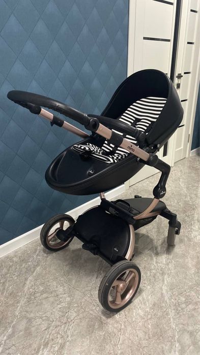 Коляска Mima Xari 2 в 1 black шасі rose gold