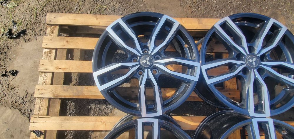 Диски 5 114,3 R17 Mitsubihi Brock Europe, 7J ET38 Оригінал