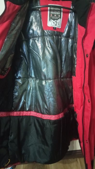 Зимова куртка на підлітка