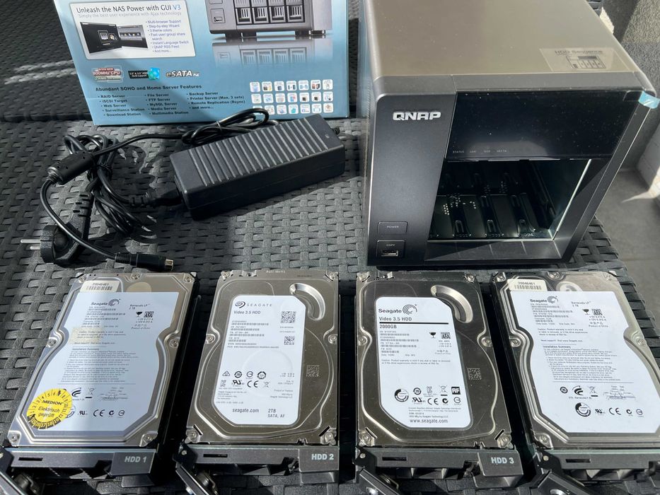 Serwer QNAP NAS TS-410 RAID-10 4-bay dodatkowy zasilacz stan igła
