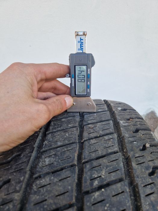 225/65/R16C  112/110R Uniroyal All Season Max