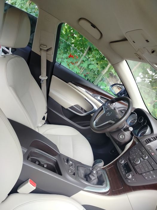 Piękny Opel Insignia 2.0 CDTI
