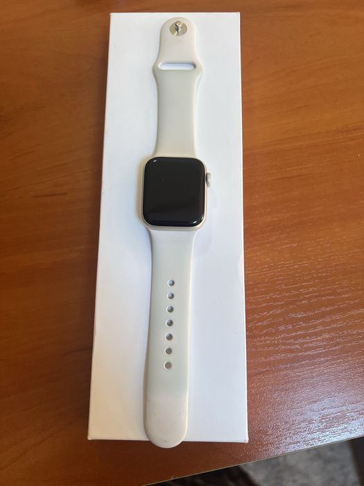 Apple Watch se 2  40 мм в гарному стані