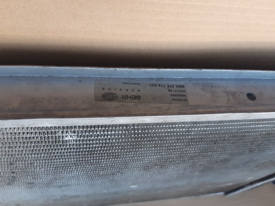 Радиатор на Volvo s60 s80 v70 xc70