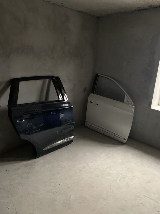 Двери передние задние на Инфинити jx25-35 QX60