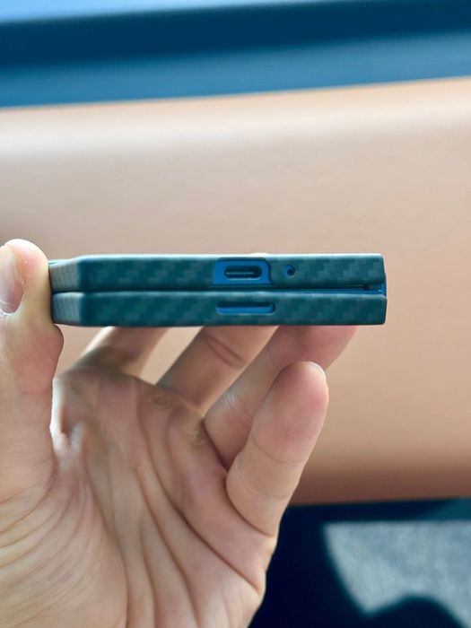 Ультратонкий карбоновый чехол Galaxy Z Fold 6