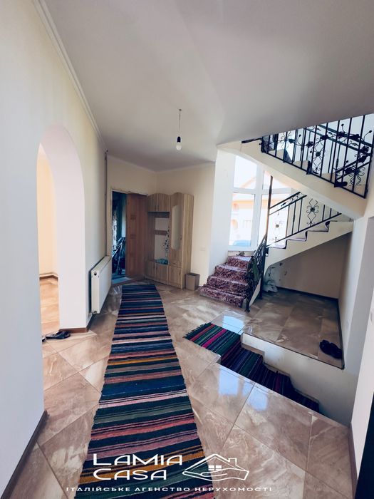 Продаж 2 поверхового будинку Новоселиця