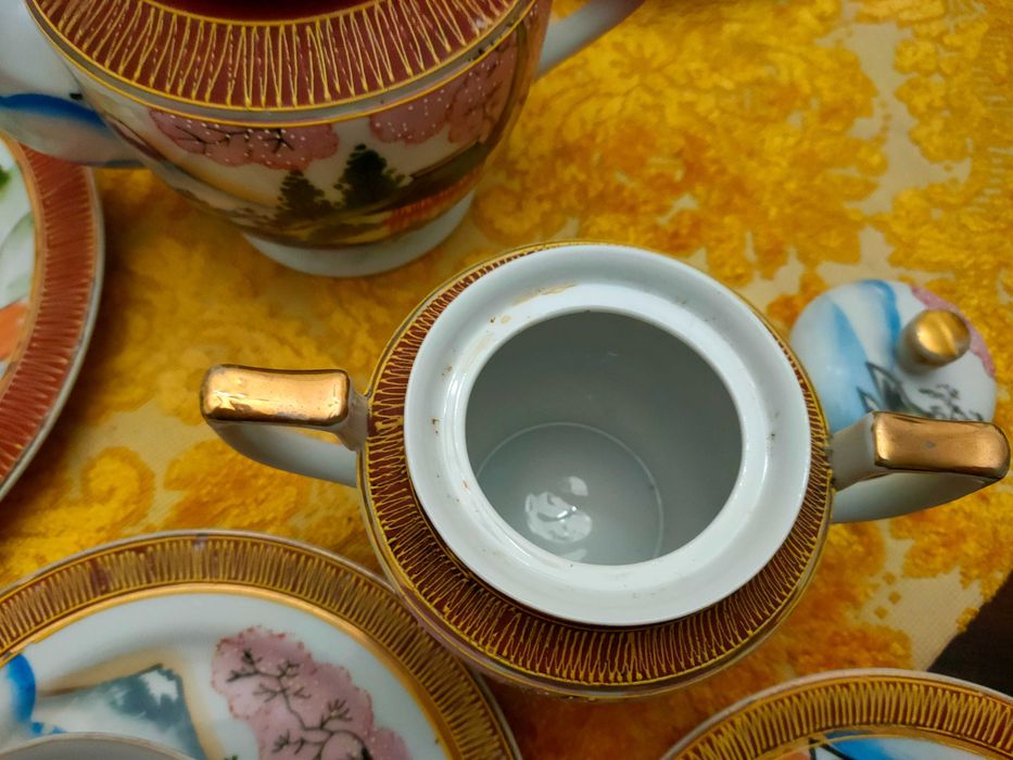 Serviço de chá pintado à mão com 8 peças