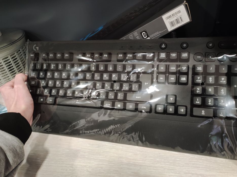 Нова Клавіатура Logitech G213