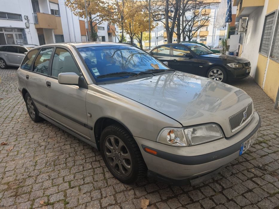 Volvo v40 1998 em boas condições Negociável