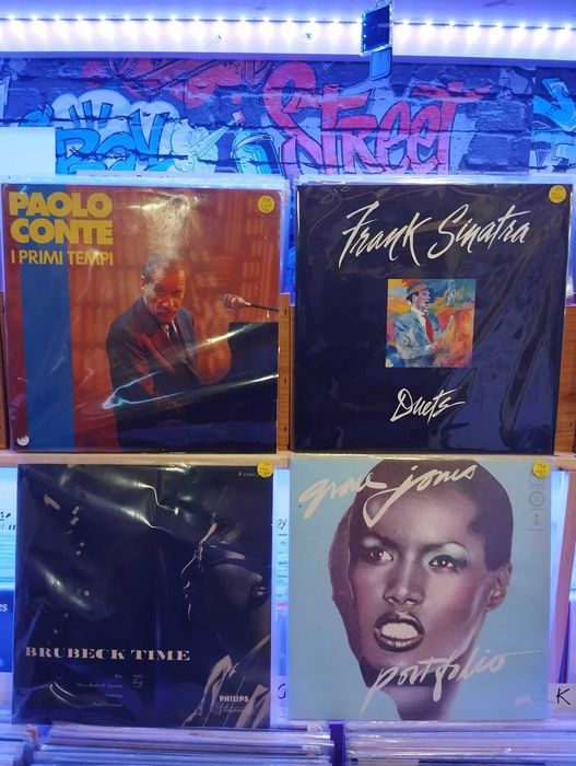 Smiths Cult Doors Ramone ,Pink Floyd Stone  Love & Rockets P.Frampton