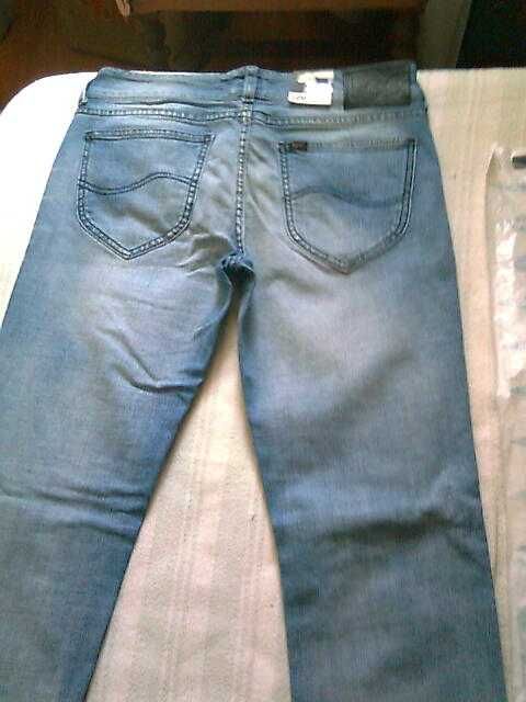 Jeans novos tamanho 40