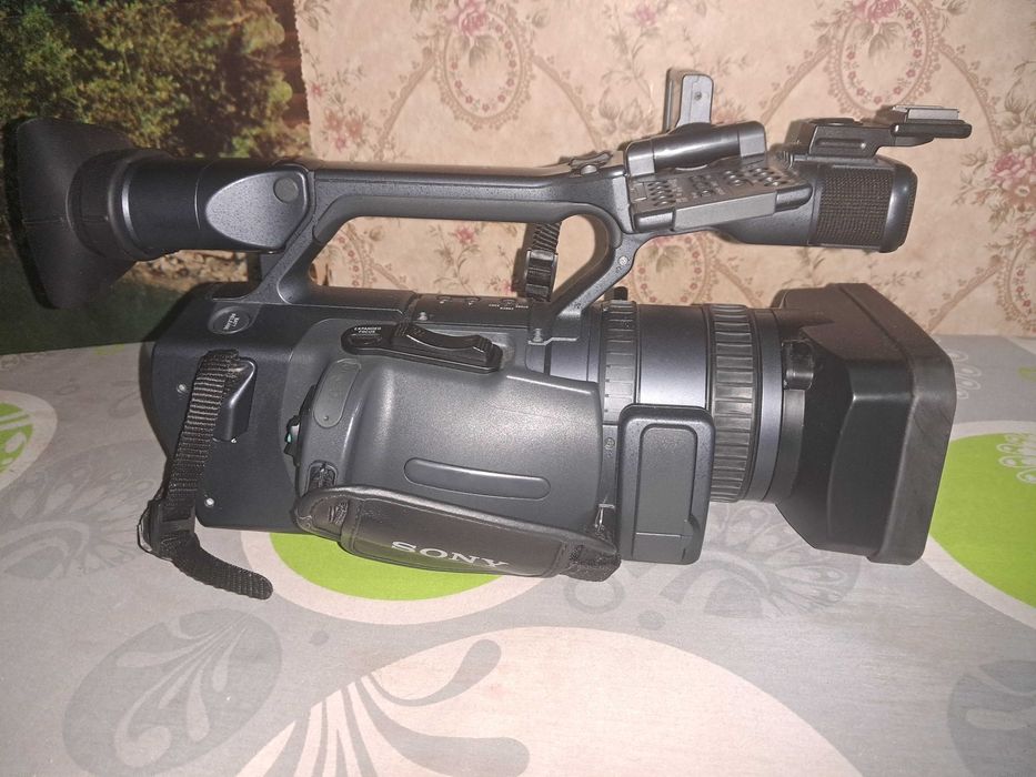 Видеокамера Sony HDR-FX1E + аксесуары