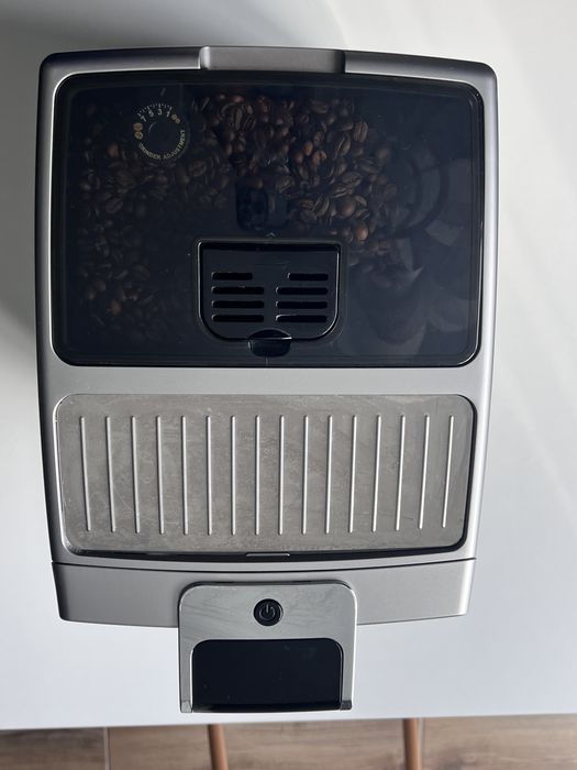 Кавомашина Delonghi Dinamica