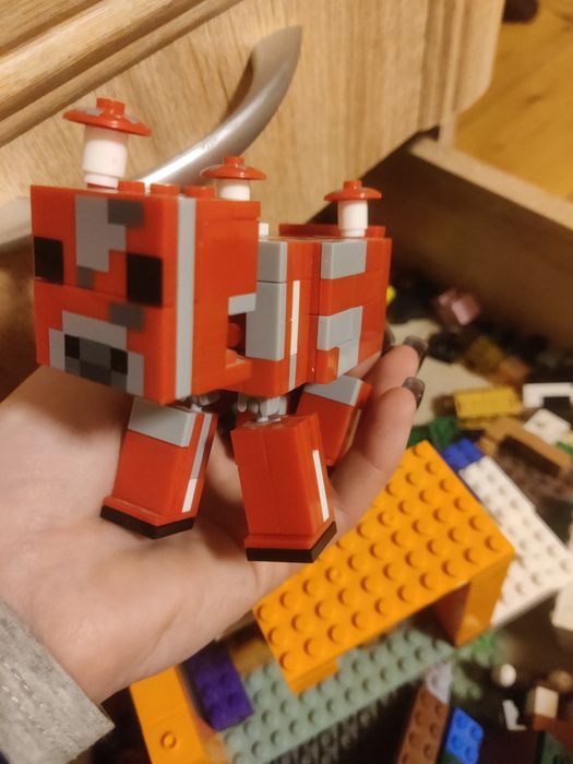 Лего Майнкрафт кілька наборів