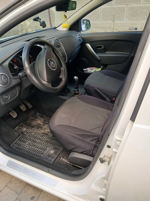 Автомобіль DACIA SANDERO 2013