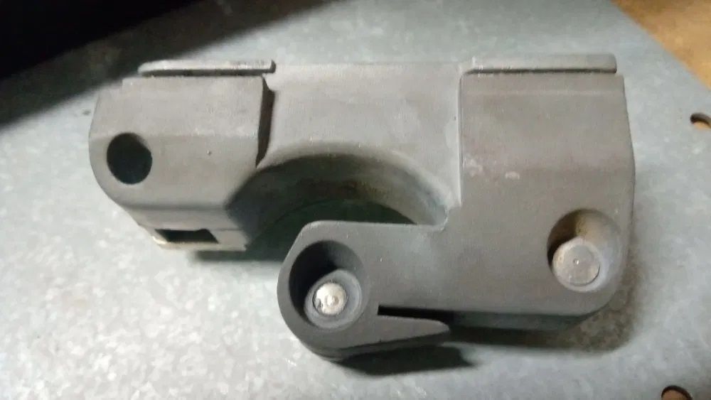 ROTO Attic Window – Right Hinge64297819523586122