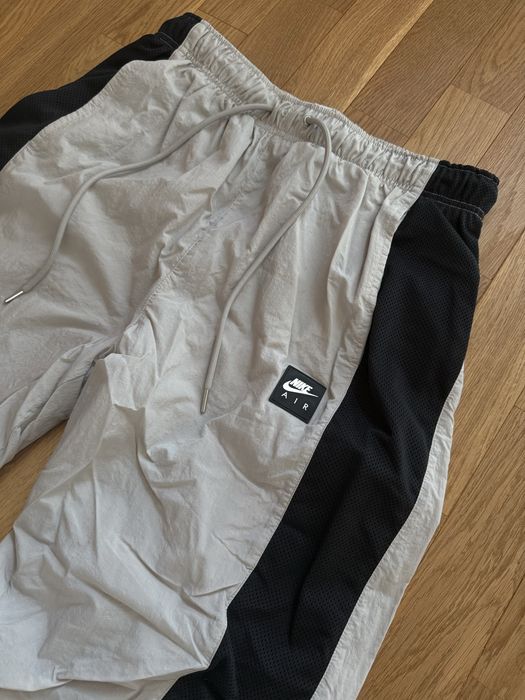 Nike AIR NYLON PANTS, знизу на утяжках